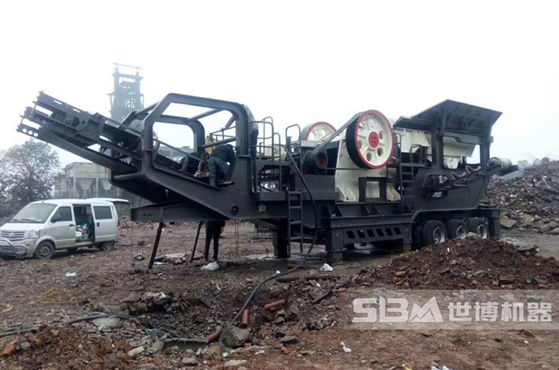 建筑垃圾粗碎移動破碎機，顎破移動破碎機
