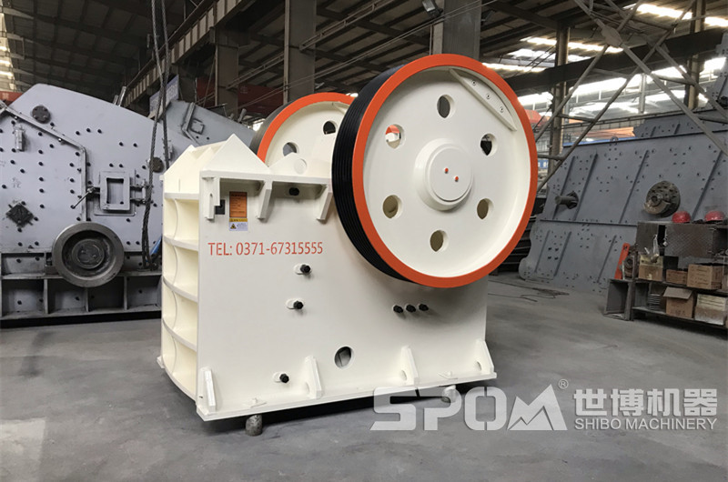 中硬礦石破碎機(jī)，顎式破碎機(jī)