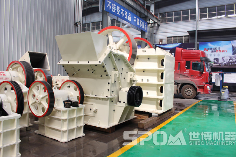 碎石頭機(jī)器，打石子機(jī)